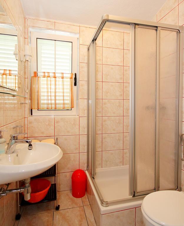 Apartment Vucic Makarska Room photo
