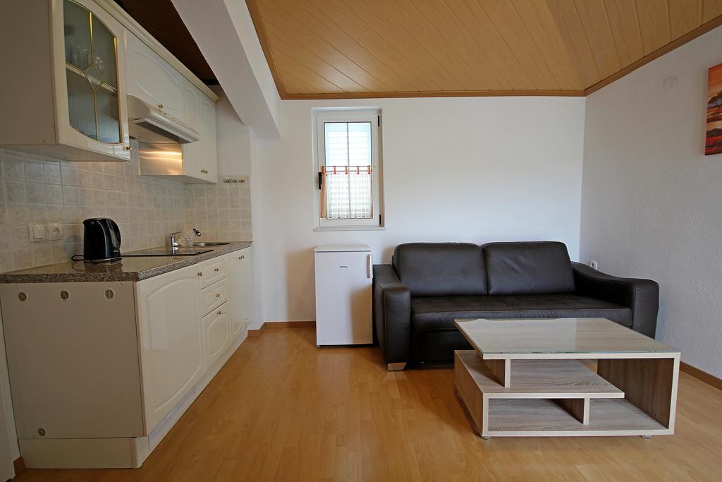 Apartment Vucic Makarska Exterior photo