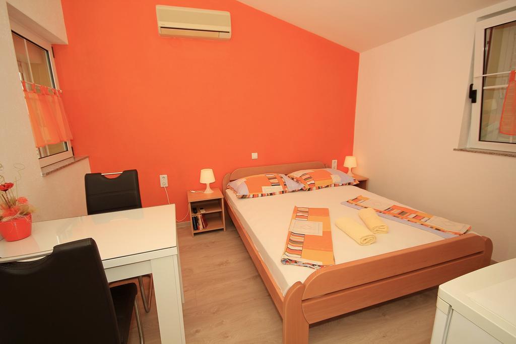 Apartment Vucic Makarska Exterior photo